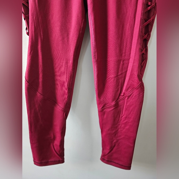 VICTORIA SPORT Knockout Women's Red Athletic Leggings, Tights - Picture 4 of 8